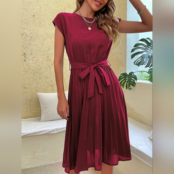 Retro Pleated Classy Modest Short Sleeve Knee Length Belted Midi Dress - Picture 10 of 12